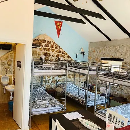 Kingslanding Old Town Hostel-3